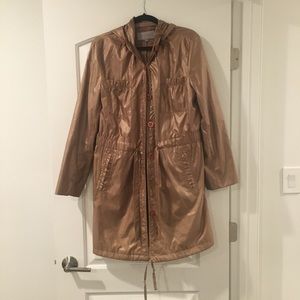 Earl Rutenberg gold jacket.